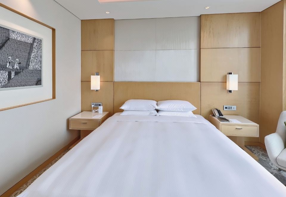 Lotte Hotel HanoiDeluxe King Room