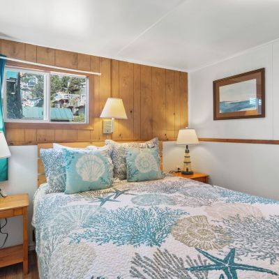 22: One Bedroom Cabin with Kitchen, Sea View Oceanside Ocean Front Cabins Promo Code