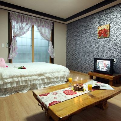 Time (Studio) Geojedo Daltteunbawi Pension 쿠폰