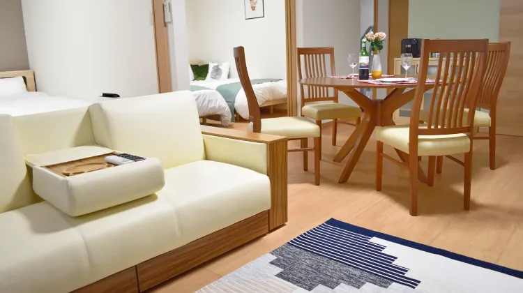 富良野エリア★新築貸切★駅徒歩6分の好立地！※無料駐車場付※ ファミリーにも対応可 外観