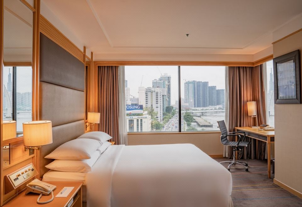 Renaissance Riverside Hotel SaigonClub level Executive King Studio