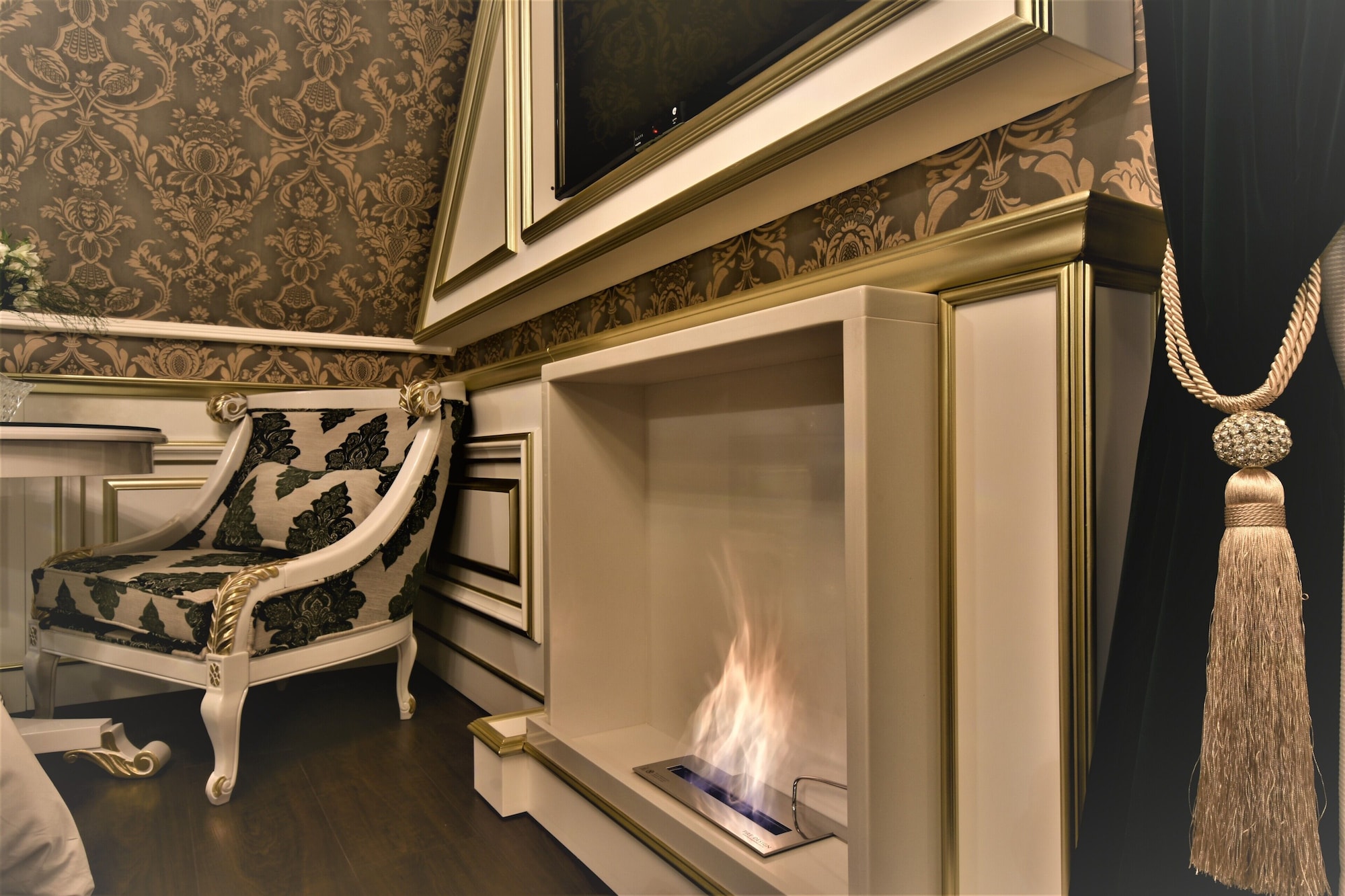 豪华宏伟套房（带按摩浴缸）