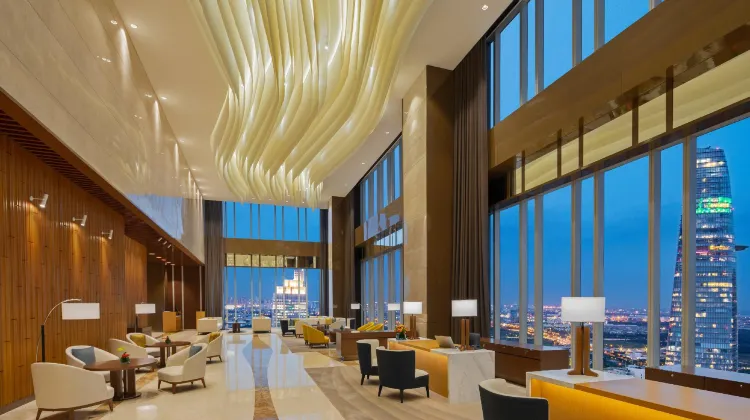 セドナ スイーツ オーキッド タワー 外観