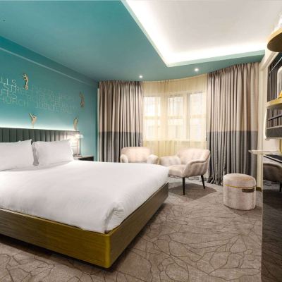 Classic Room Middle Eight Promo Code