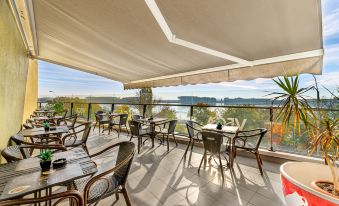 Vega Hotel - Housity