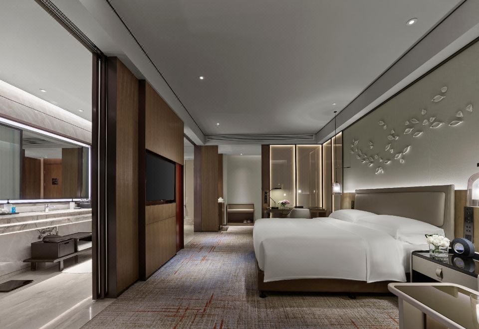 豪华房 超大床 江景景观 行政楼层