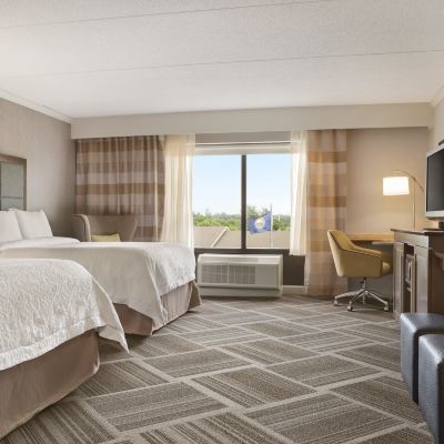 2 Queen Studio Suite Hampton Inn & Suites Manchester Bedford Promo Code