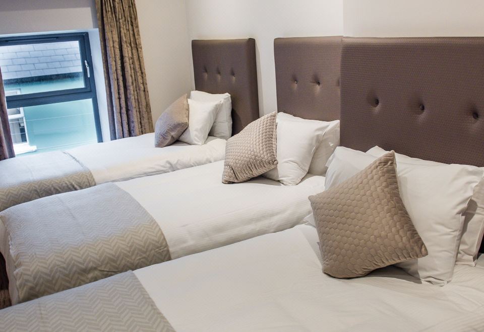 三人房（带独立浴室）