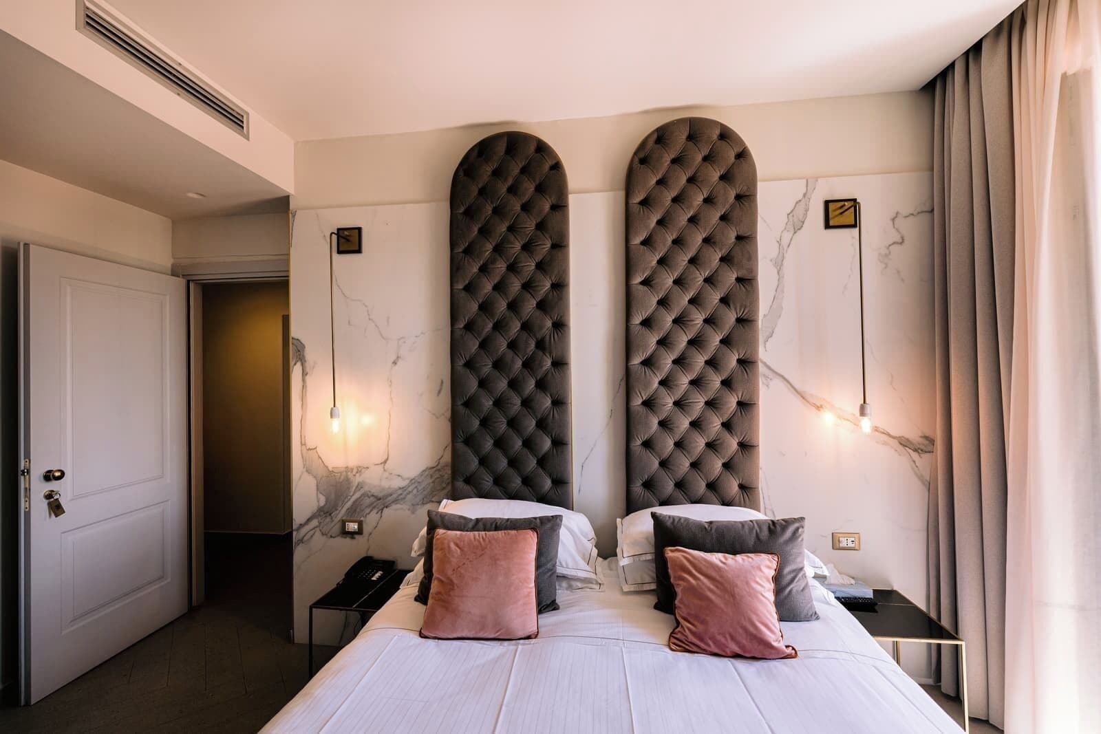 带阳台的山景小套间