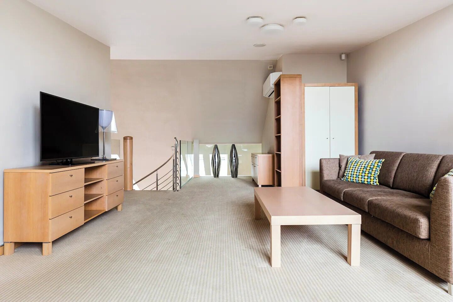 享有市景的顶层公寓