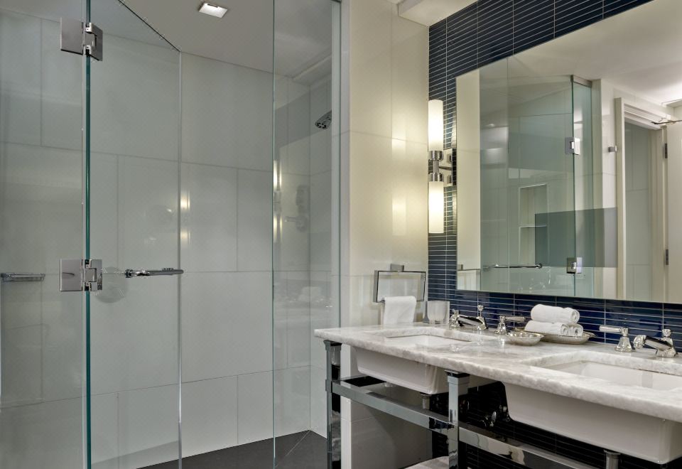 Loews Regency New York HotelClassic 1970's 2-Bedroom Apartment Suite