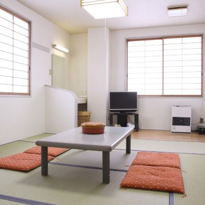日式房間，浴室分開 湯澤Denki屋飯店優惠