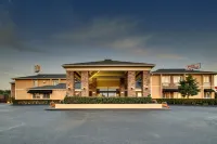 Greenfield Inn & Suites Elizabethtown, KY I65 Exit 94 Hotels in 