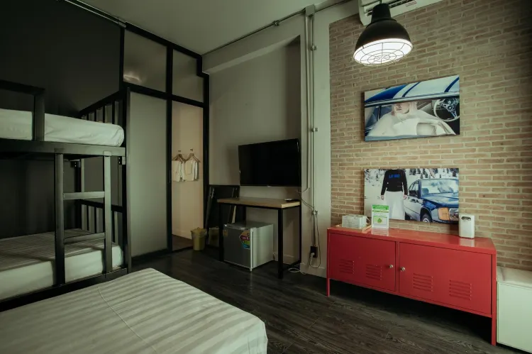 ห้องเตียงแฝด พร้อมเตียงเสริม