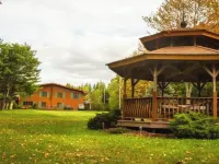 The Haüs Windham - Spacious Suites, Hot Tub, Mountain Views! فنادق في ويندهام