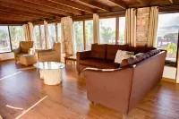 Selah Hotel