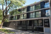 Pocitos Apartamento Brio w/King Beds, 3 Smart TVs, W/D, Fast WiFi, Rooftop Pool. Hotels in 