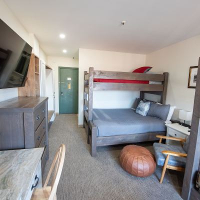 Family Quadruple Room Sugarloaf Inn Promo Code
