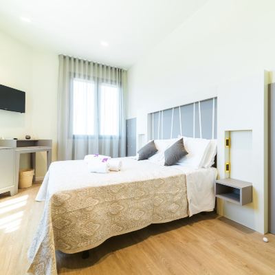 Comfort Double Room, Non Smoking, Canal View Hotel Calaluna Promo Code