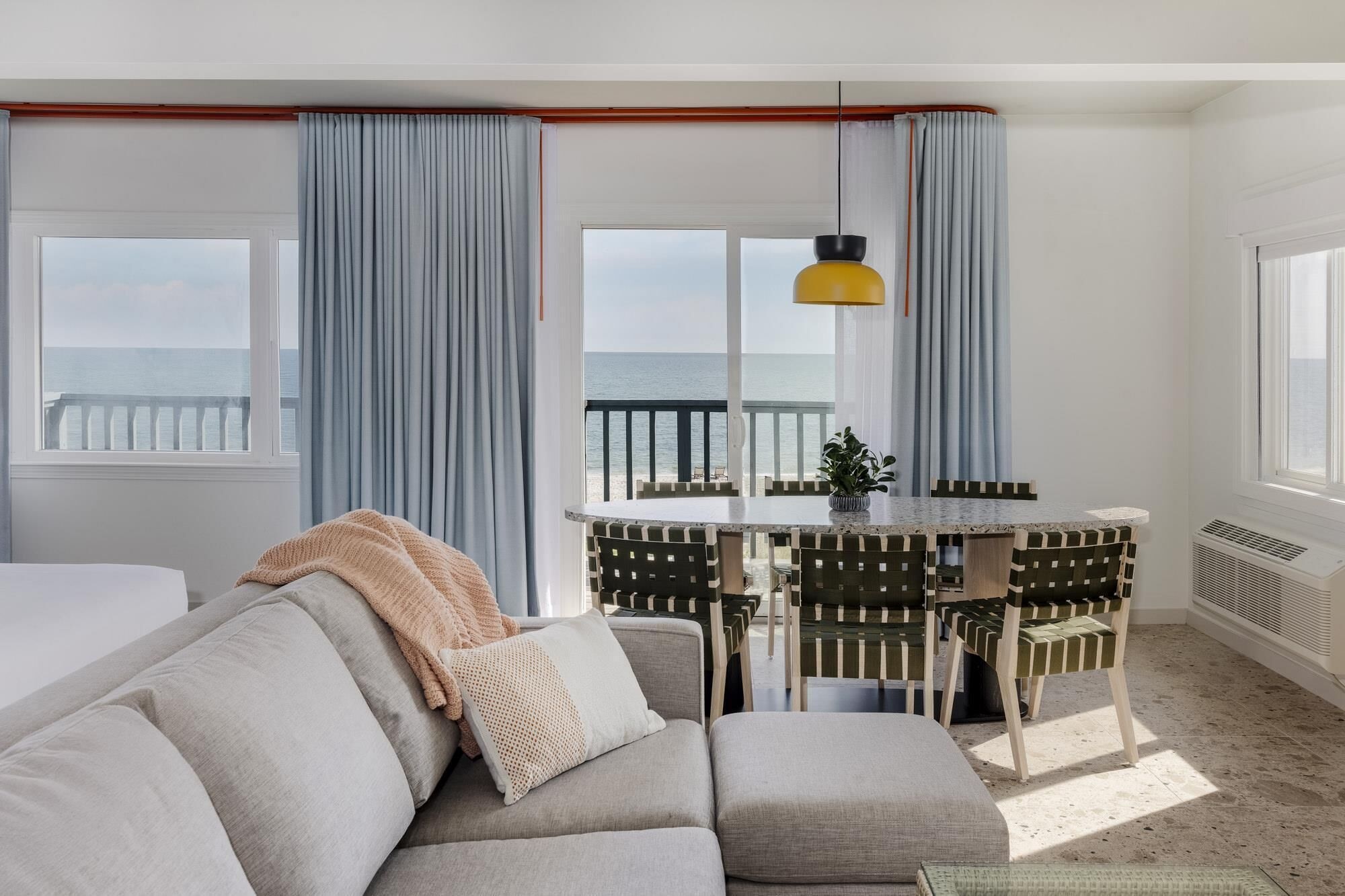 客房， 多张床， 厨房， 海洋景观