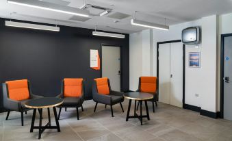 easyHotel Cardiff - Housity