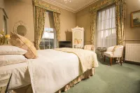 The Manor Hotel Hotels in 
