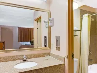 Super 8 by Wyndham Laurel
