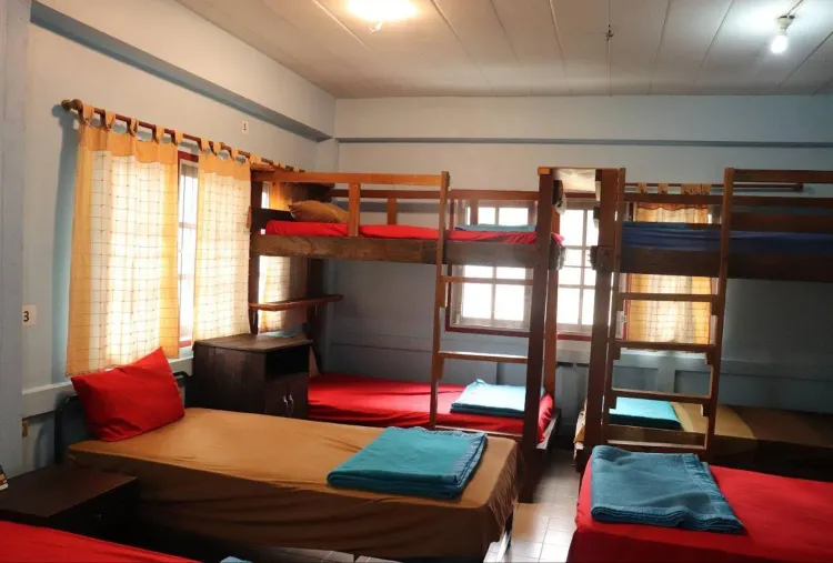 Bed in 8 Beds Domitory with Aircon