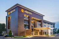 La Quinta Inn & Suites by Wyndham Valdosta Hotels in 