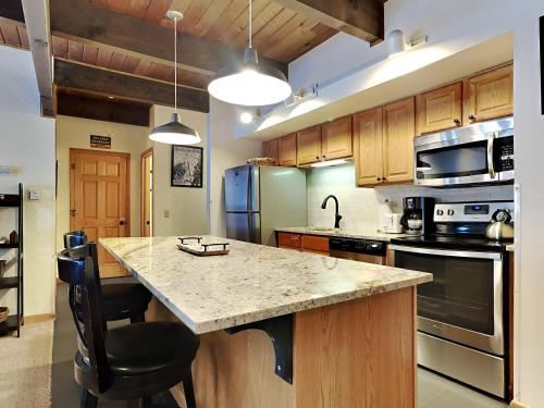 Timberline Condominiums 1 Bedroom Deluxe Unit B2F Holiday Home