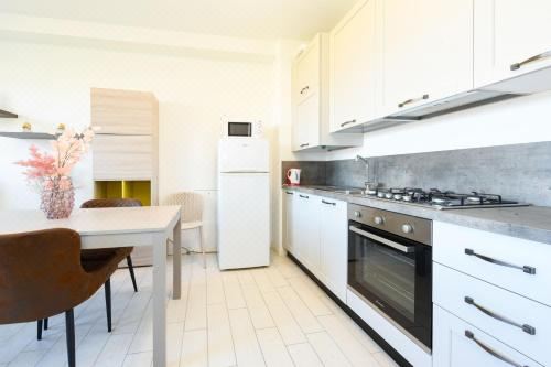 带一张大床的一卧室阁楼公寓