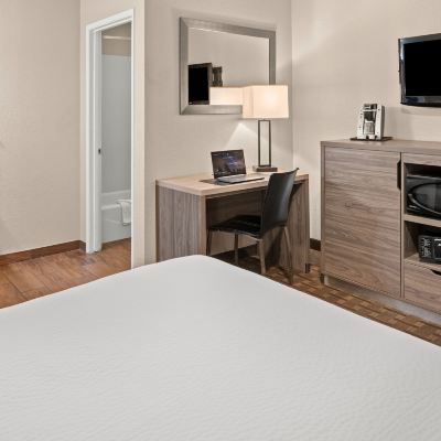 Room 605 - Queen Standard Buck Meadows Lodge Promo Code