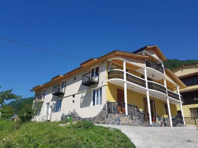 Hilltop Mestia Hôtels à : 
