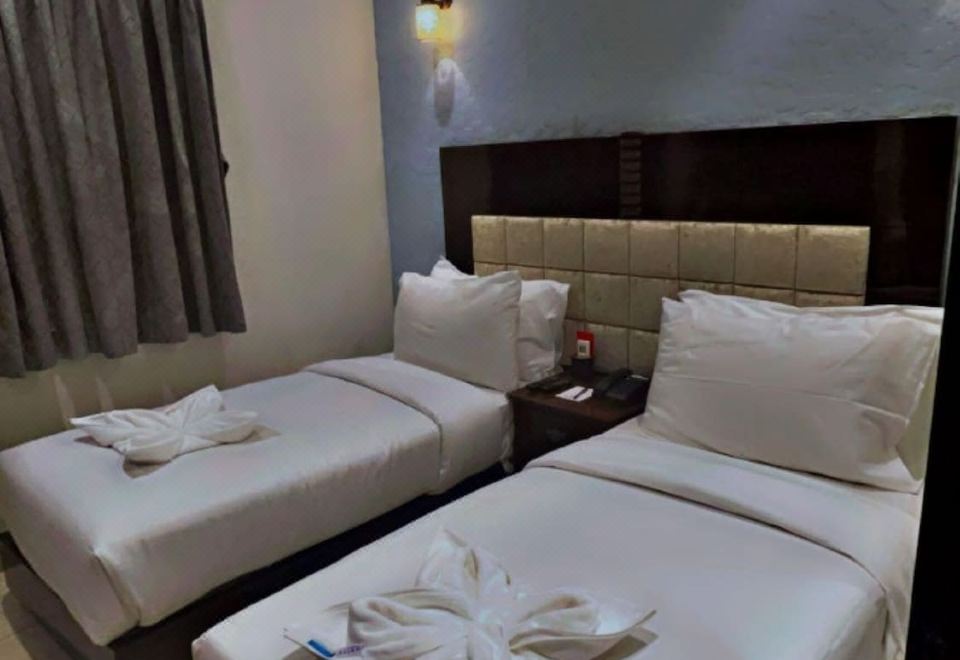 Vits PanchganiStandard Room