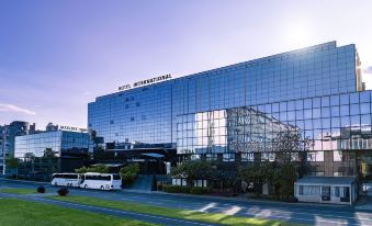 Hotel International - Housity