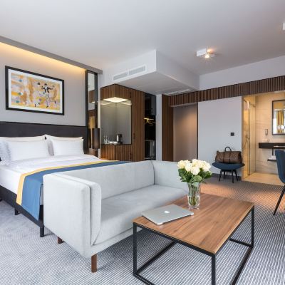 Standard Double Room (Queen) Grand Ascot Hotel Promo Code
