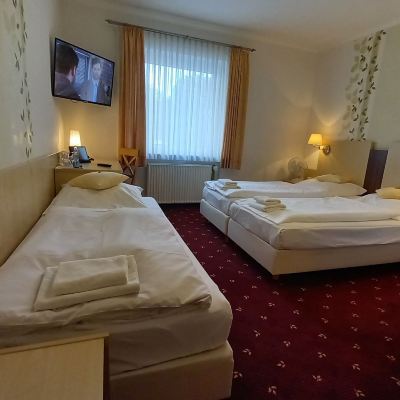 Triple Room Kräuterhotel & Restaurant Heidejäger Promo Code