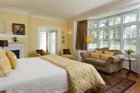 Four Chimneys Inn