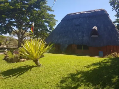 Nyangombe Safari Lodge Ξενοδοχεία στην πόλη 