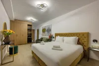 Cens Silver Luxury Suites Отели в г. 