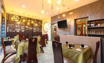 Hotel Majestic 2 by HHG - Housity