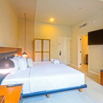 Standard King Room MEX Hoteles Promo Code