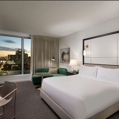 Deluxe King Room The Laura Hotel, Houston Downtown, Autograph Collection Promo Code