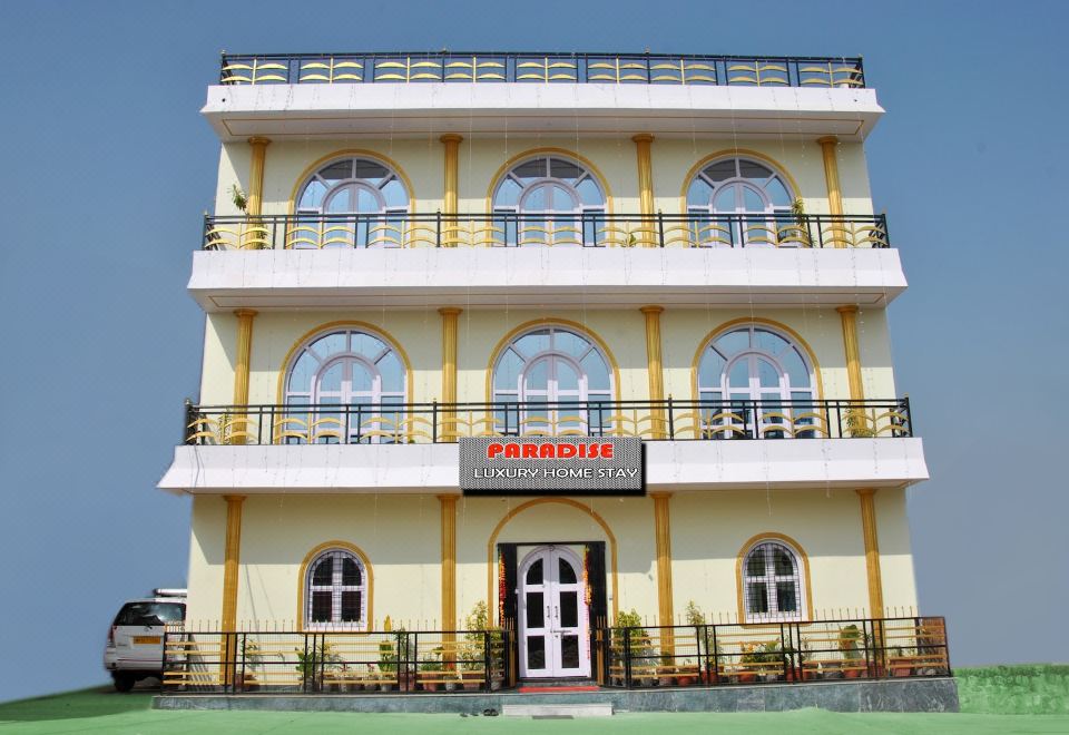 OYO 60753 Paradise Luxury Home Stay - Housity