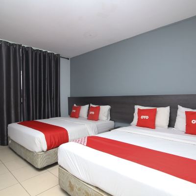 Suite Keluarga Kupon OYO 90136 Jumbo Inn