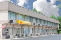 Super 8 by Wyndham Ashland Hoteles en 