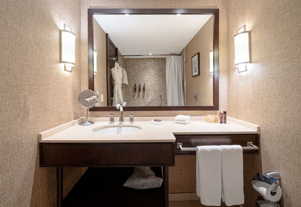 局部海景两张双人床房（可进入俱乐部休息室）