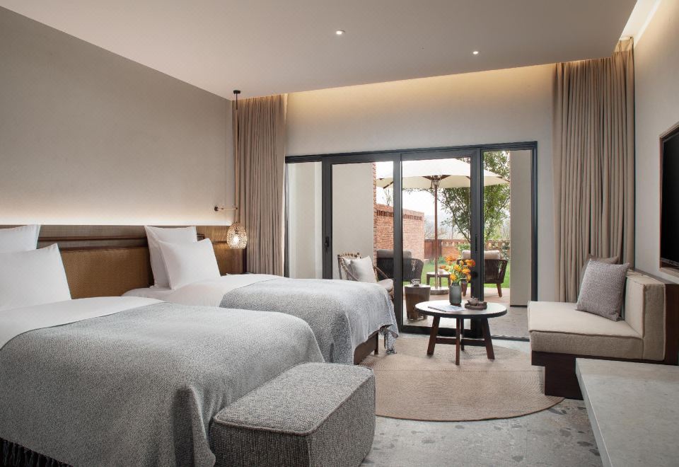 錾影泡池双床房