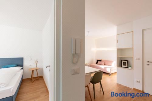 高级一卧室带阳台公寓