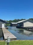 Cabin retreat on beautiful Lake Guntersville!  Perfect for families/fisherman!